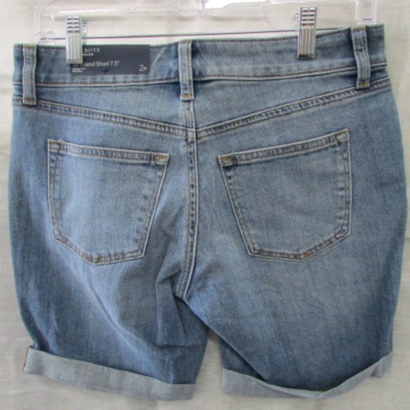 Talbots Flawless Faded Blue Denim 7.5" Girlfriend Short  - Petite - Picture 2 of 9